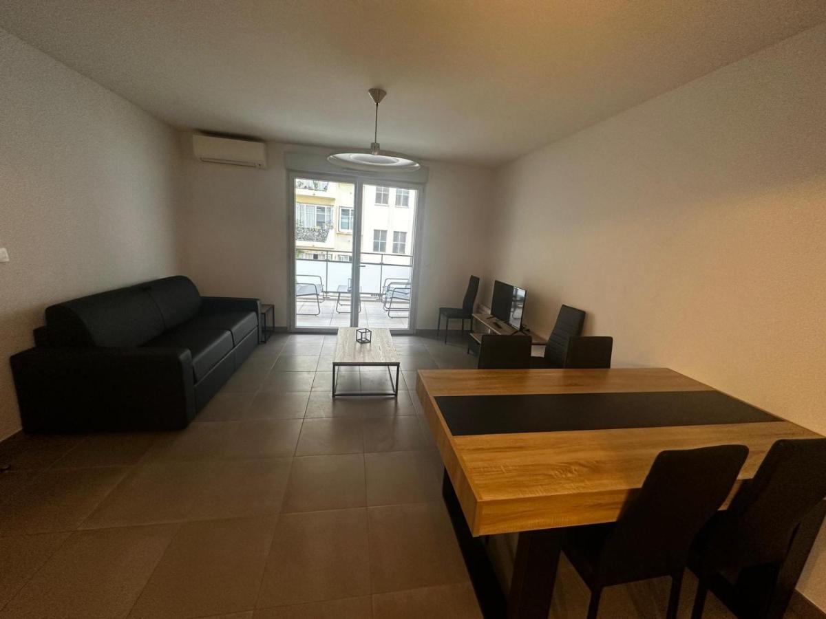Superbe Appartement Terrasse 2P A 5 Min A Pied Du Vieux Nice, Du Port Et Du Tram Luaran gambar
