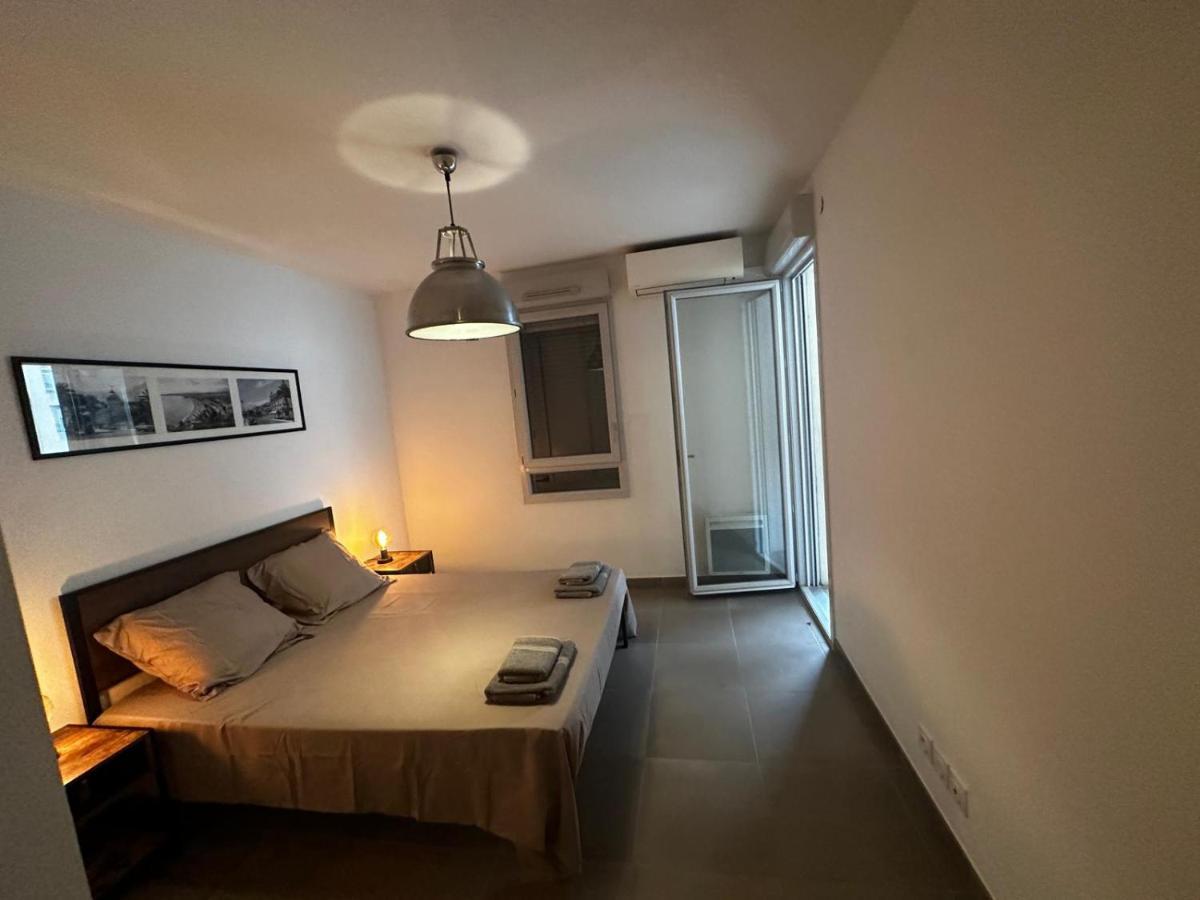 Superbe Appartement Terrasse 2P A 5 Min A Pied Du Vieux Nice, Du Port Et Du Tram Luaran gambar